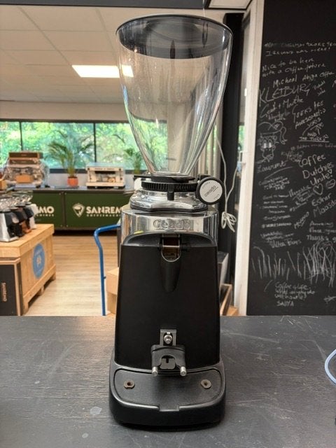 Ceado E37T Koffiemolen Demo - Titanium Maalschijven., Witgoed en Apparatuur, Ophalen, Overige modellen, 10 kopjes of meer, Koffiebonen