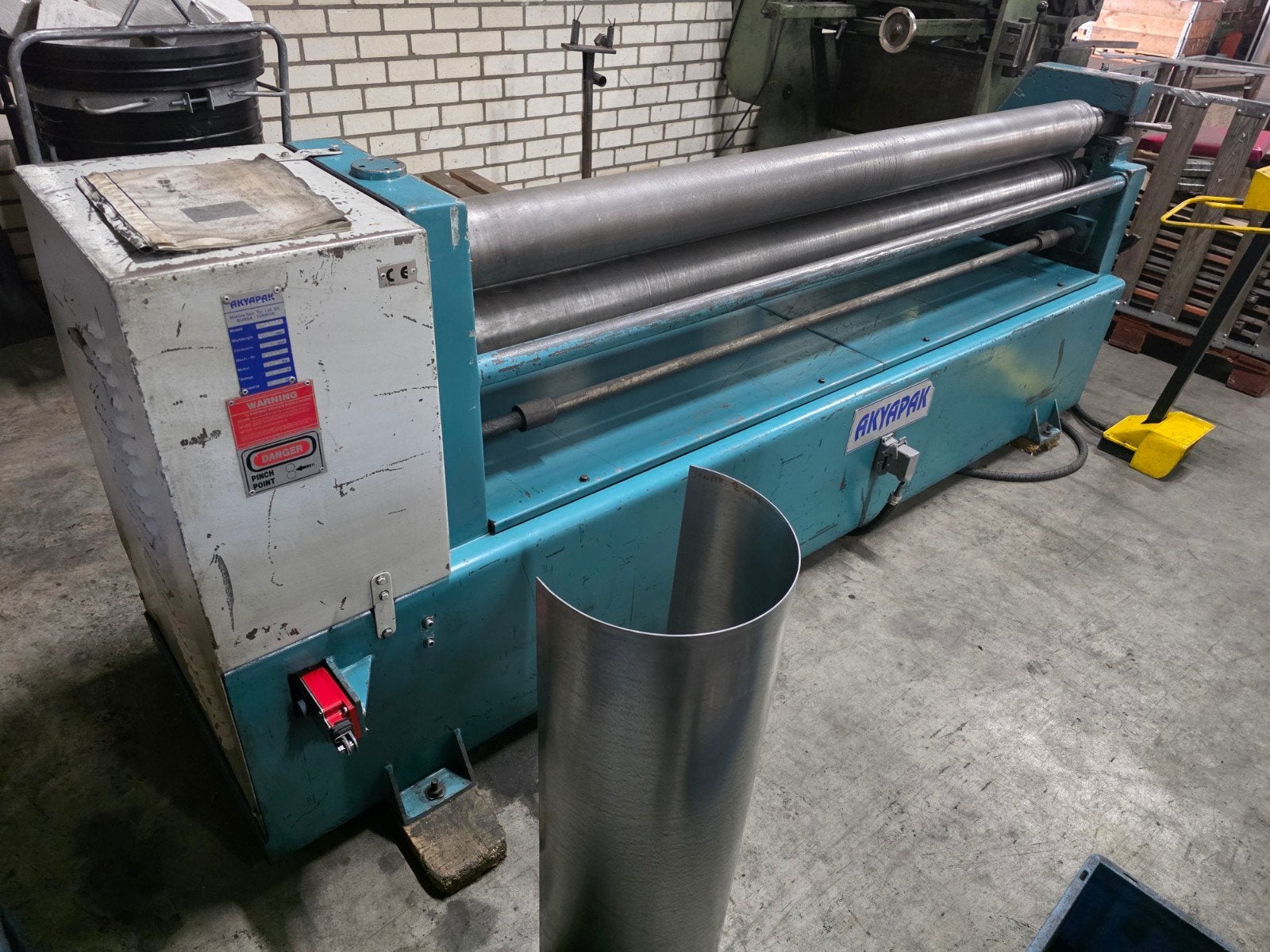 Akyapak Plaatwals 2 Meter, Zakelijke goederen, Ophalen