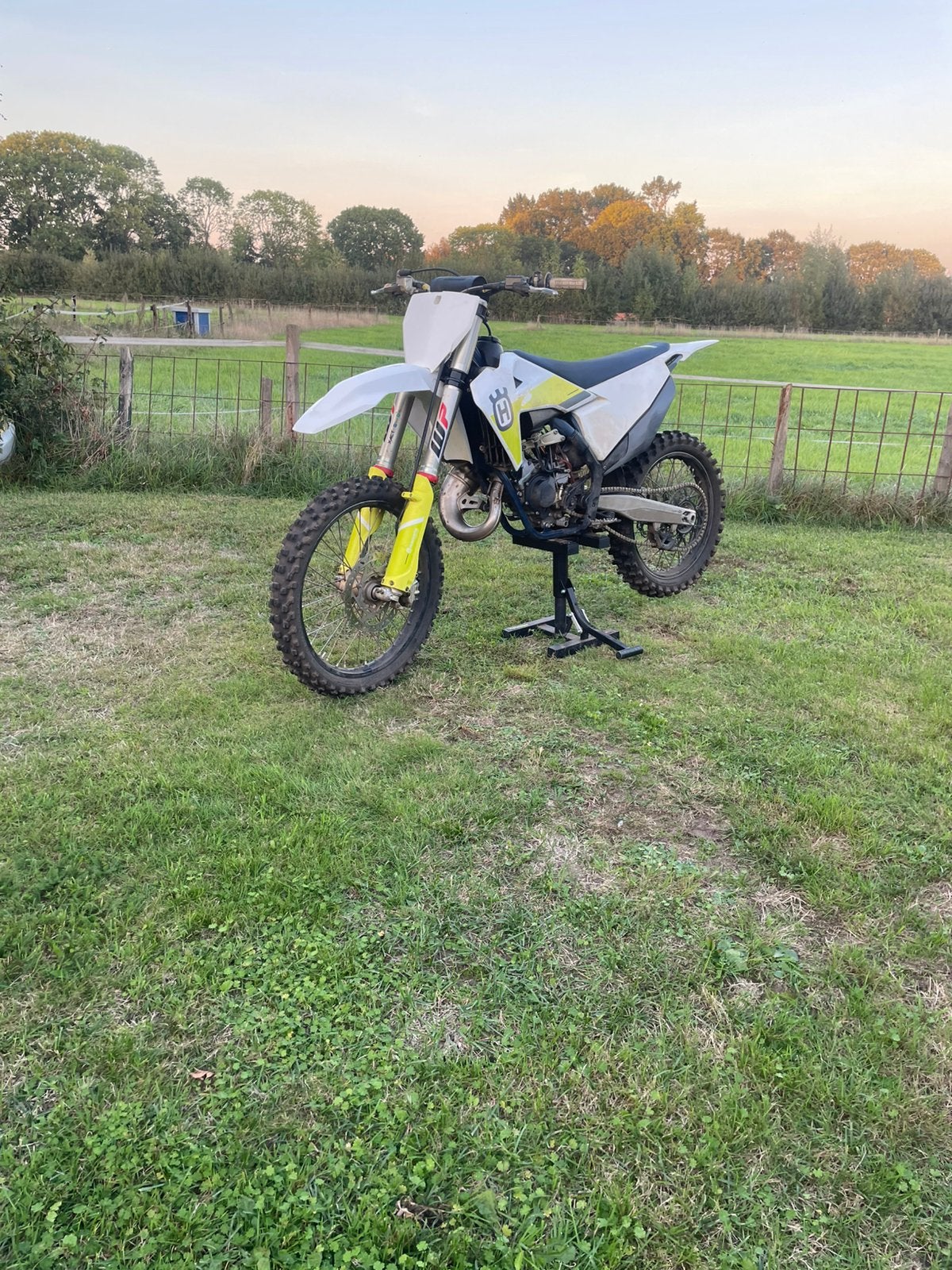 Husqvarna tc 125 2021 nieuwe zuiger, Fietsen en Brommers, 6 versnellingen, 125 cc, Zo goed als nieuw, Ophalen