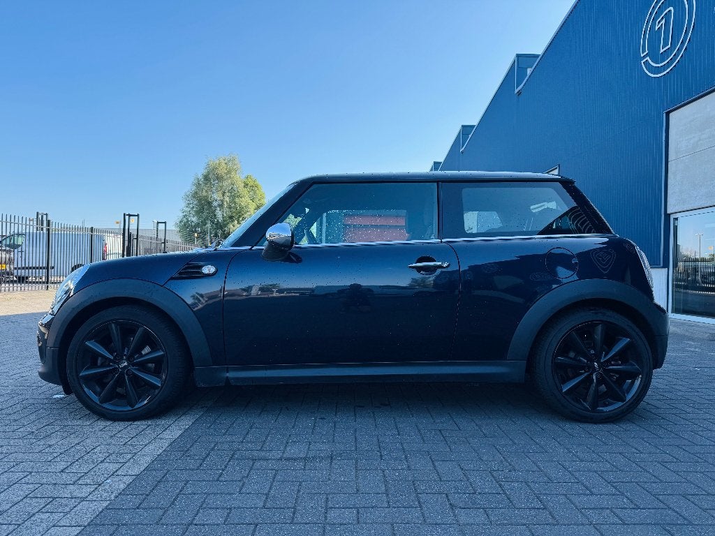 Mini Cooper 1.6 Chili, Auto's, Euro 5, Achterwielaandrijving, Zwart, 4 cilinders