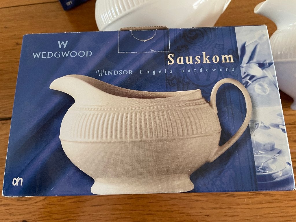 NIEUW: 2 sauskommen van Wedgwood Windsor, Huis en Inrichting, Keuken | Servies, Verzenden, Klassiek, Overige typen, Nieuw