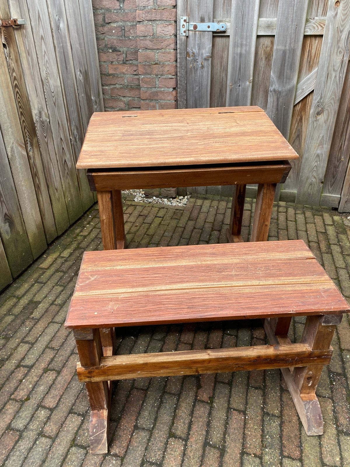 Lessenaar/kinderbureau, Ophalen, Zo goed als nieuw