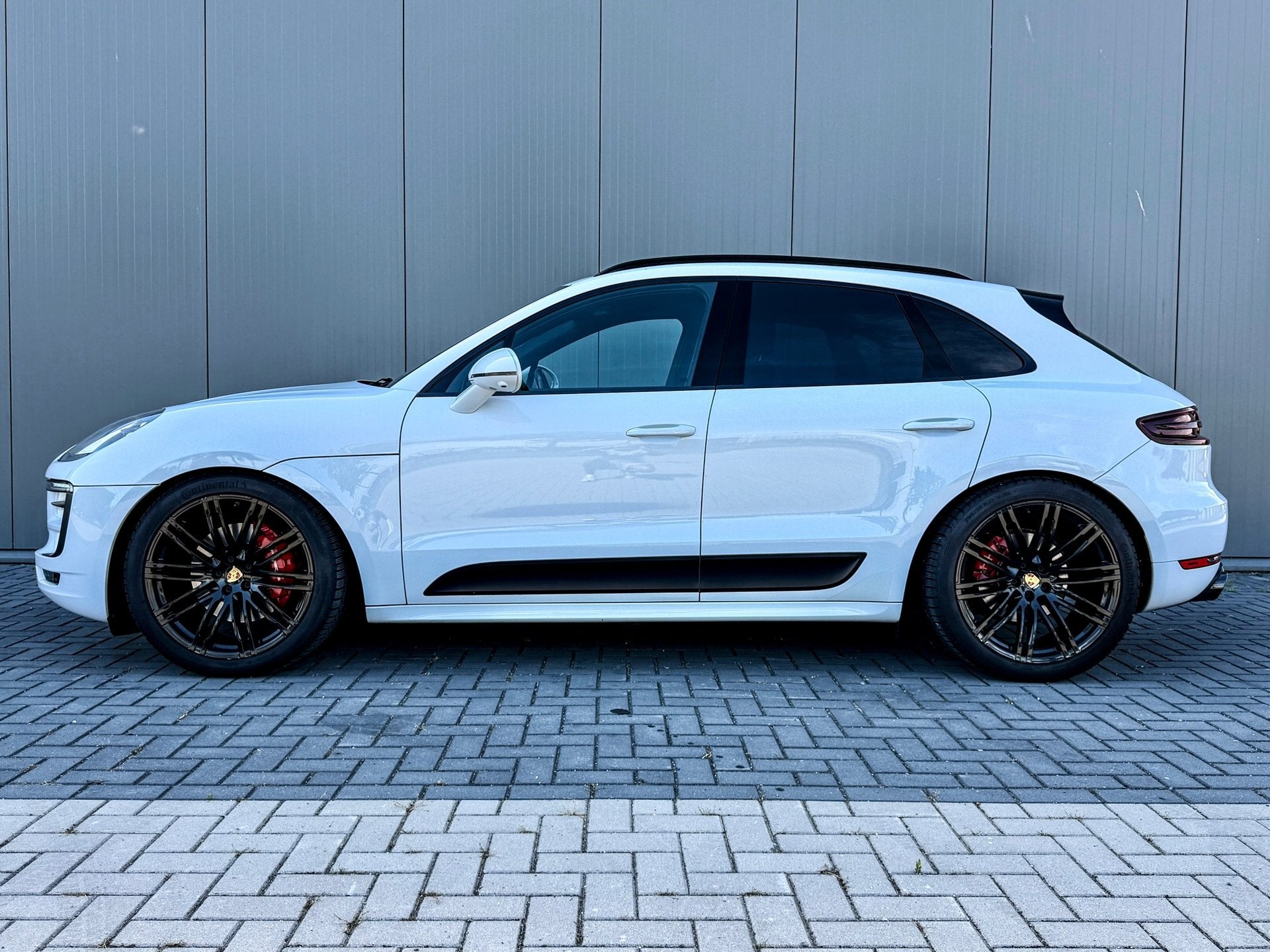Foto 4 van Porsche Macan 3.0 GTS Pano Lucht Bose 21 inch