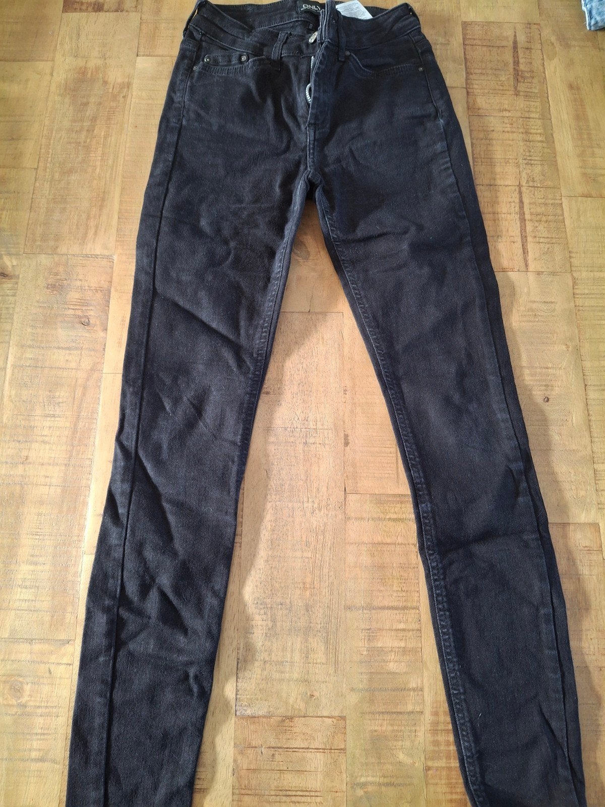 Only dames broek skinny jeans in hele goede staat. Maat xs/3, Ophalen of Verzenden, Zo goed als nieuw, Blauw, W27 (confectie 34) of kleiner