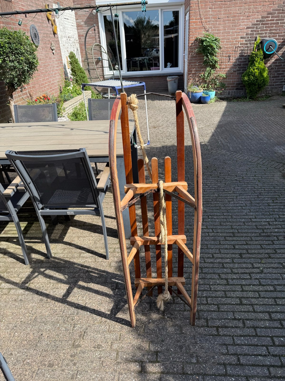 Vintage houten slee met touw - perfect voor winterplezier, Kinderen en Baby's, Speelgoed | Buiten | Sleeën, Ophalen, Gebruikt