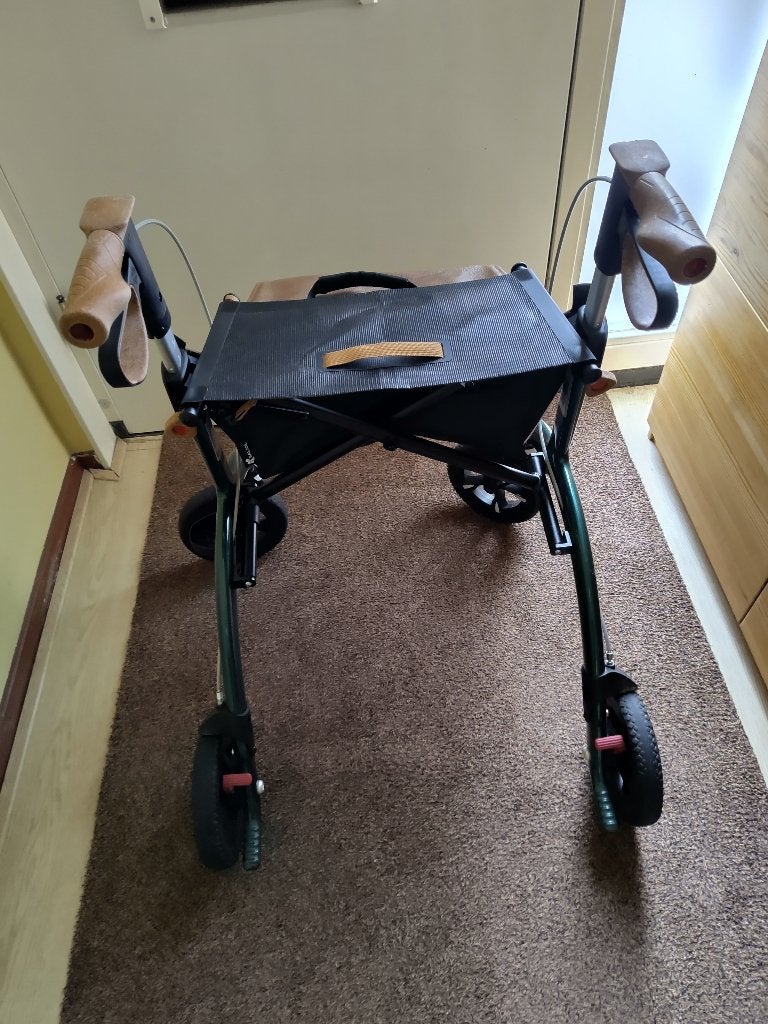 Rollator Saljol, Ophalen, Lichtgewicht, Zo goed als nieuw