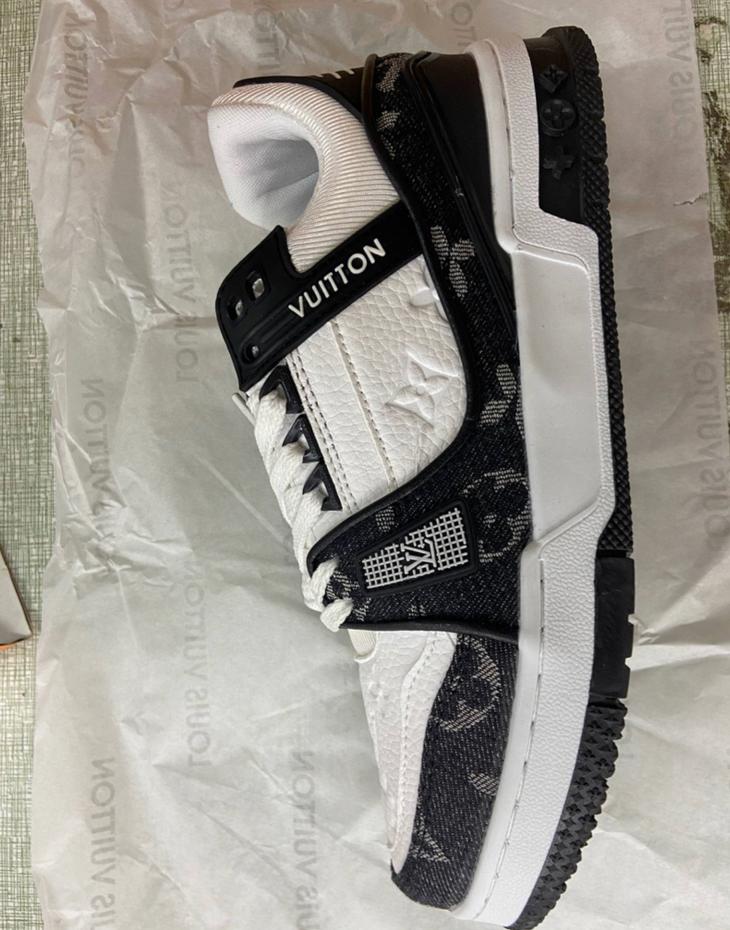 LV schoenen, Ophalen, Nieuw, Overige kleuren, Sneakers of Gympen