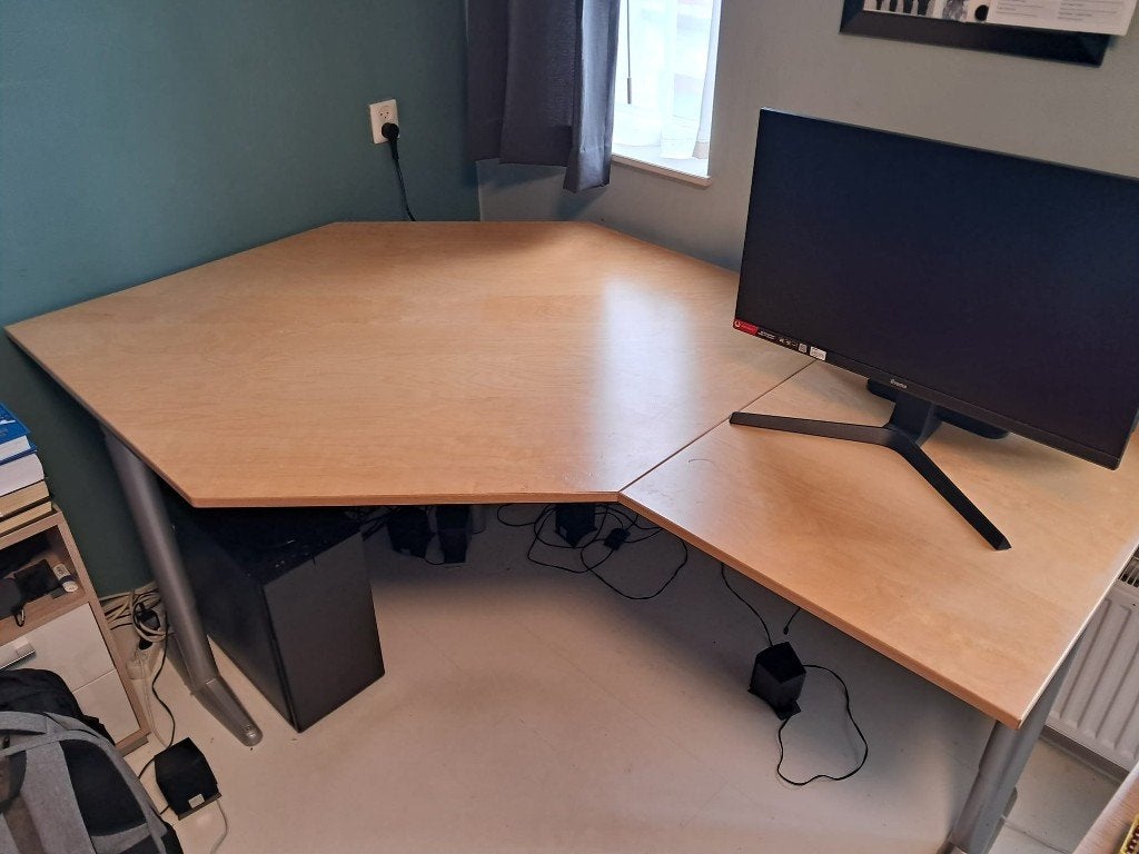 Ikea hoekbureau, Huis en Inrichting, Bureaus, Ophalen, Gebruikt, In hoogte verstelbaar, Spaanplaat of MDF