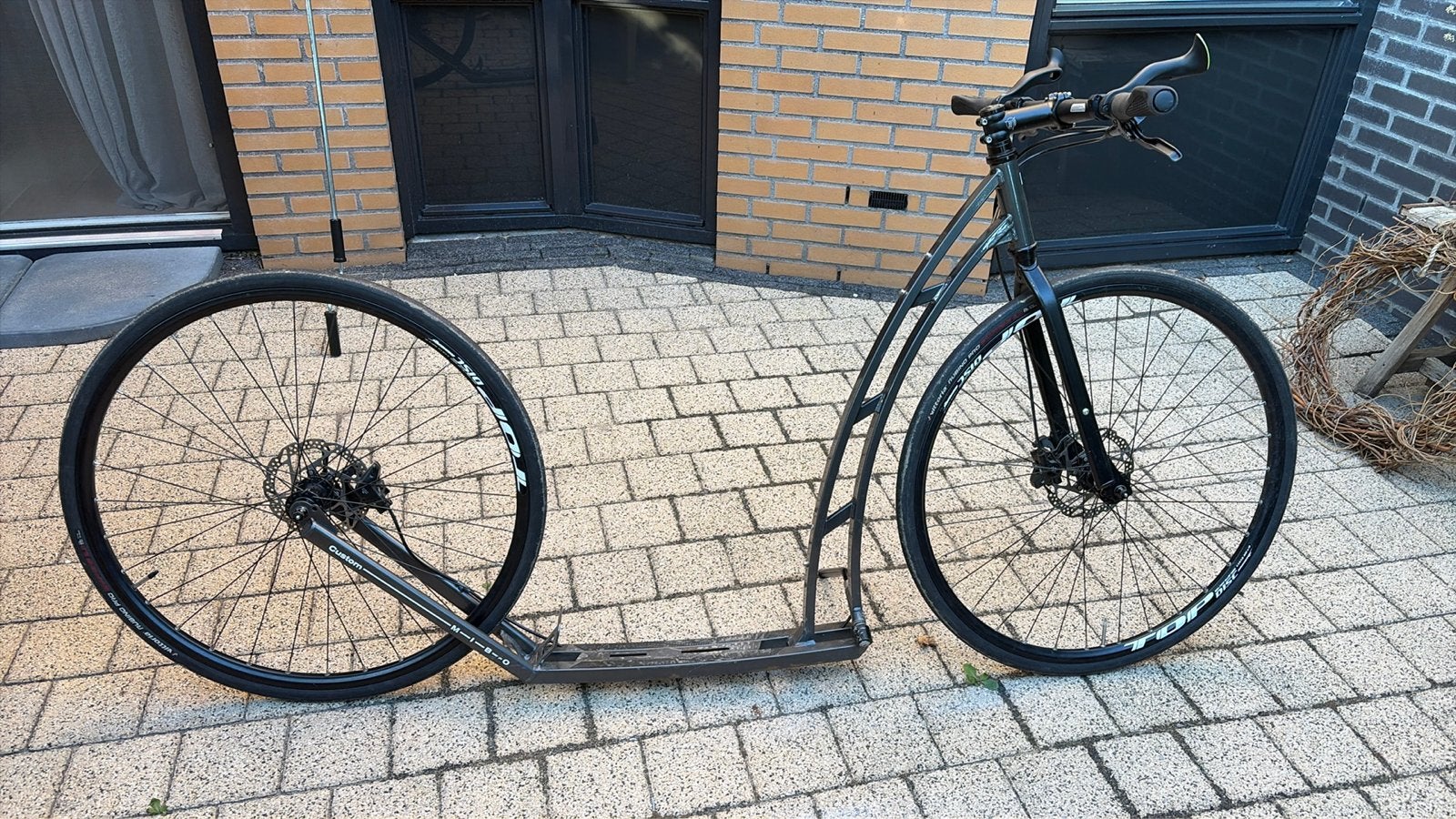 Mibo custom met hydraulische schijfremmen, Fietsen en Brommers, Ophalen, Zo goed als nieuw, Gewone step