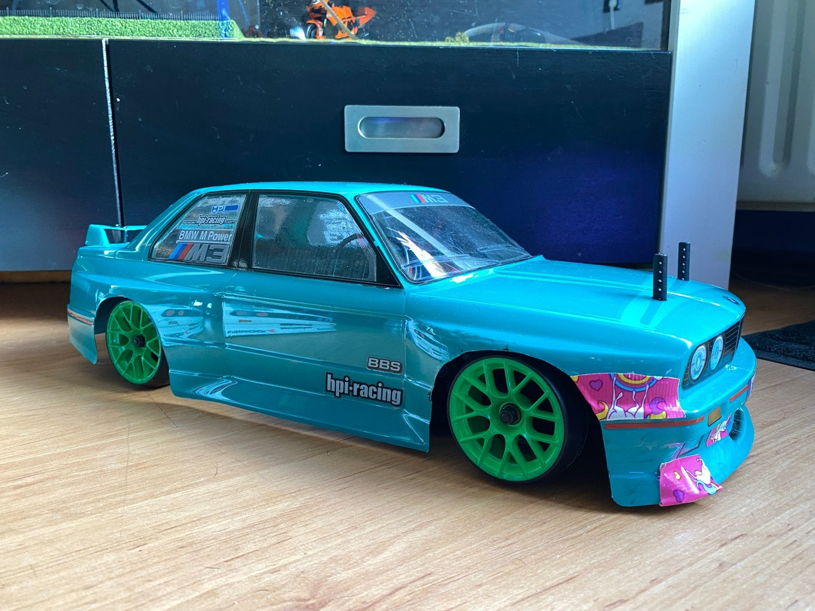 HPI Racing RS4 Sport 3 BMW E30 met extra zender en onderdele, Hobby en Vrije tijd, Modelbouw | Radiografisch | Auto's, Zo goed als nieuw