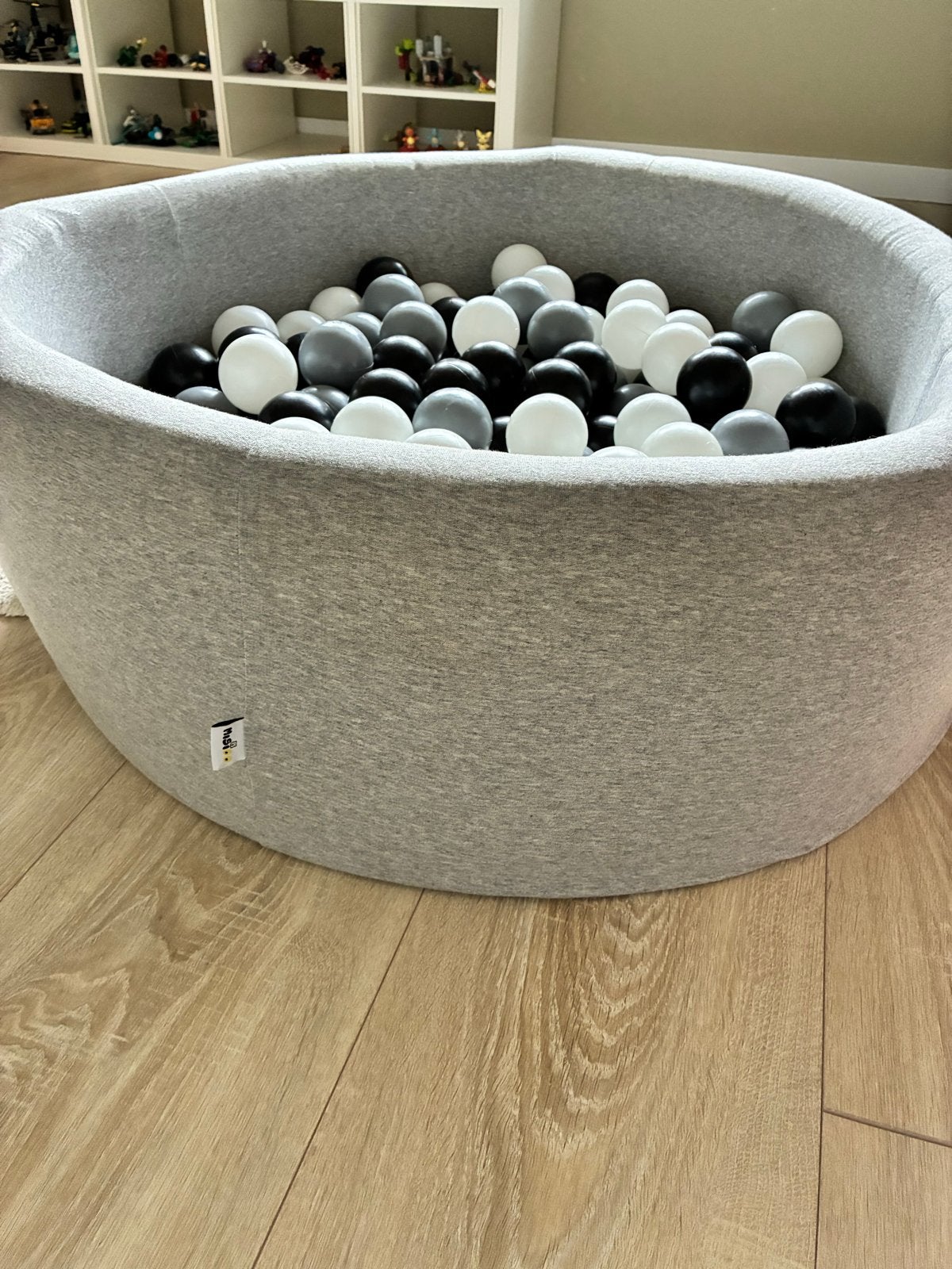 Ballenbak met ballen - Grijs, zwart en wit, Ophalen, Gebruikt, Jongen of Meisje