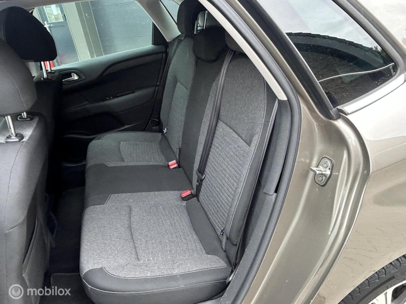 Foto 13 van Citroen C4 1.2 T 130 Pk Feel Collection