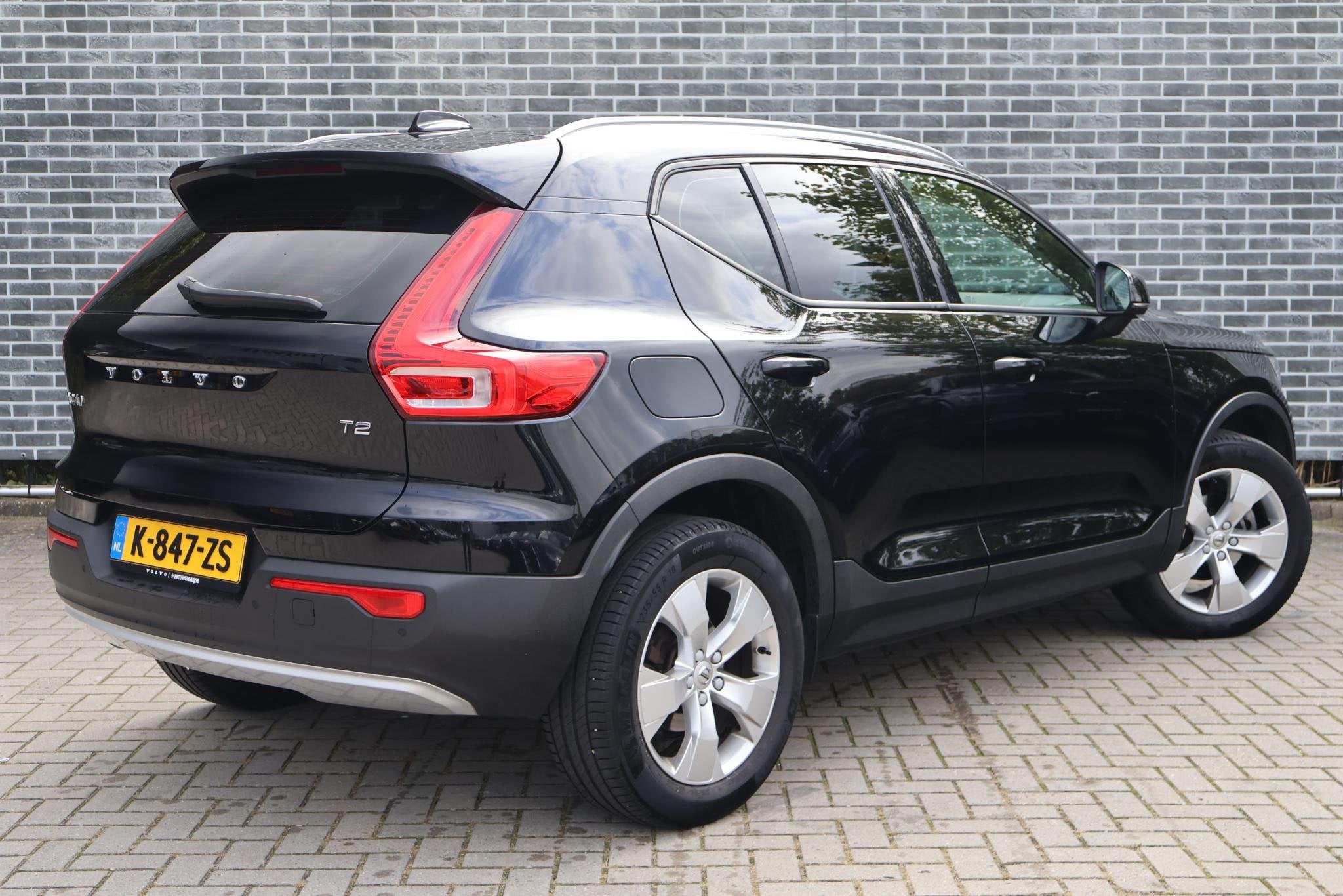 Volvo XC40 1.5 T2 Business Pro | Trekhaak | Achteruitrijcame, Auto's, Gebruikt, Euro 6, Zwart, Origineel Nederlands