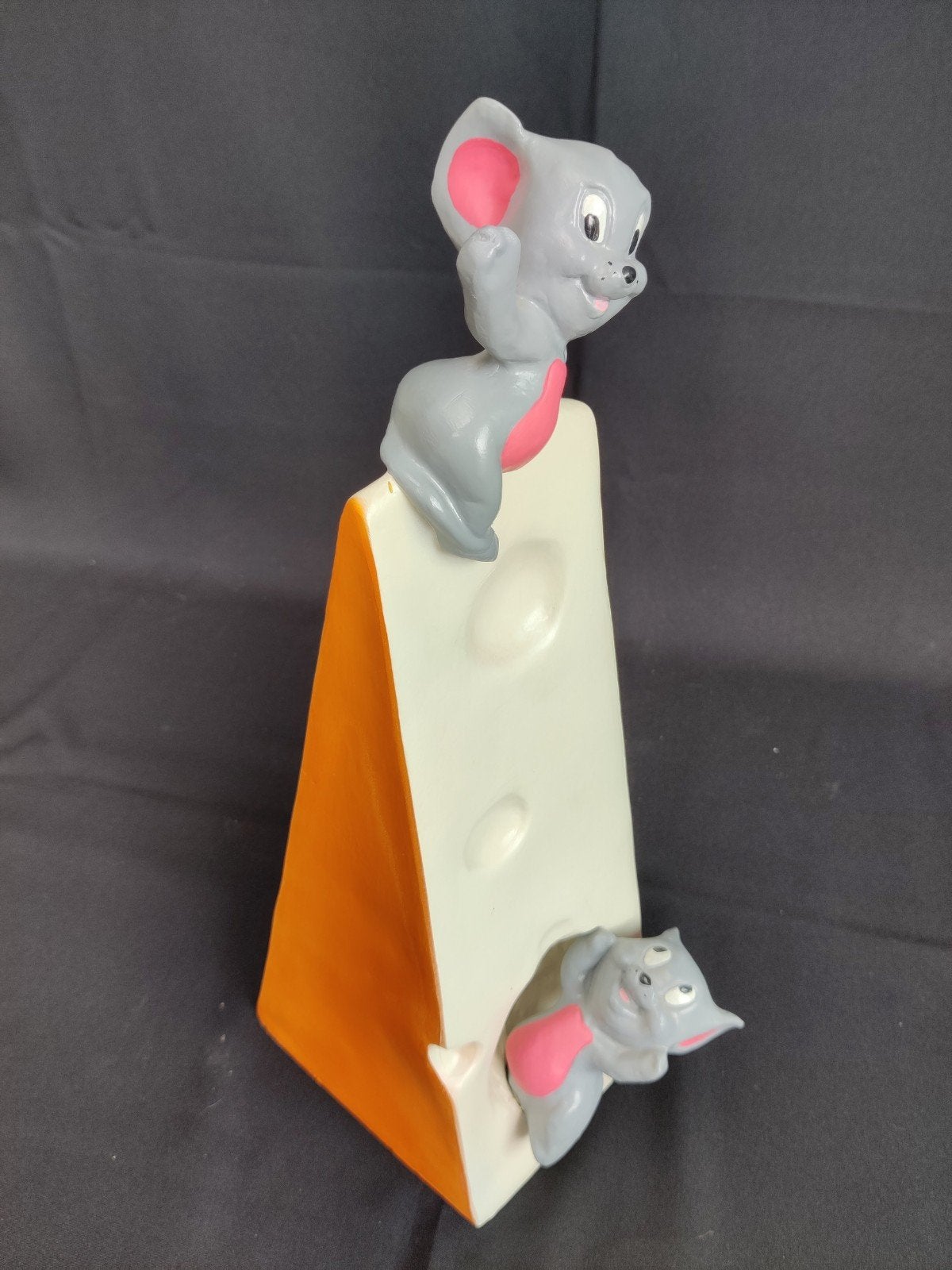 Tom and Jerry. Jerry op kaaspunt, muizen op kaas, Verzamelen, Ophalen of Verzenden, Nieuw, Dier