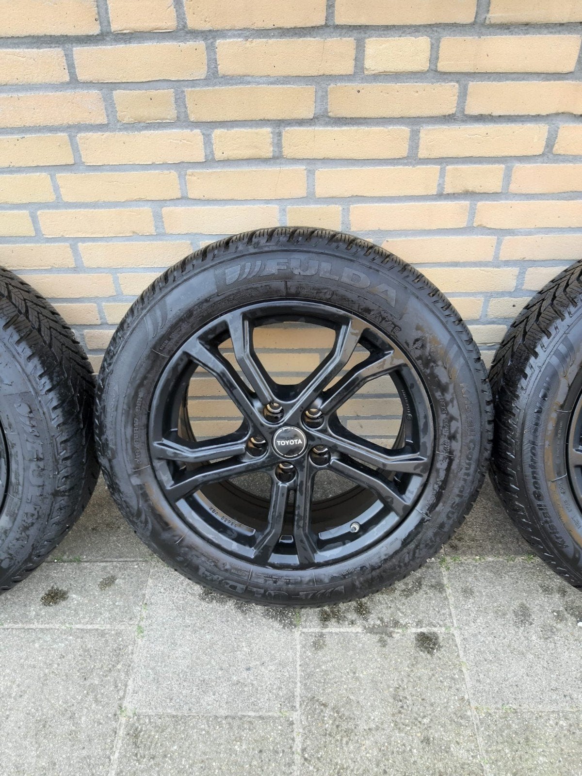 Fulda winterbanden met zwarte lichtmetalen velgen 17 inch, Auto-onderdelen, Ophalen, Banden en Velgen, 17 inch, Winterbanden