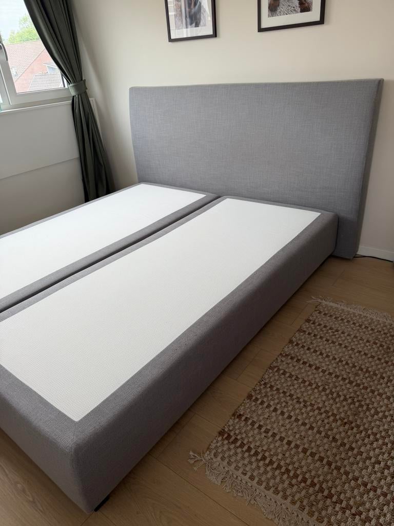 Mooie grijze boxspring Morres 180x210 cm excl. mastras!, Ophalen, 210 cm, Tweepersoons, Zo goed als nieuw