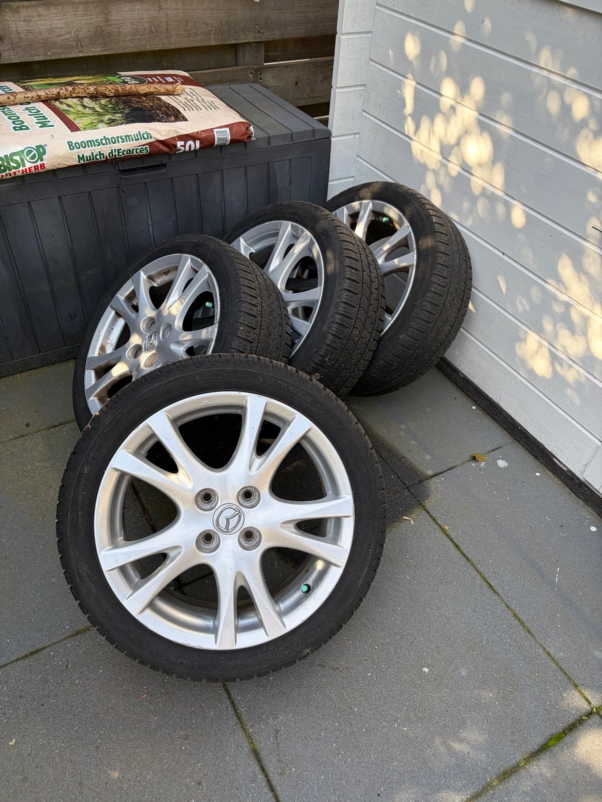 4x Velgen met All Season Banden voor Mazda 2 (2008+), Ophalen, Gebruikt, 16 inch, Banden en Velgen