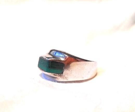 Oude echt zilveren ring met malachiet, 18 tot 19, Gebruikt, Ophalen of Verzenden, Dame of Heer