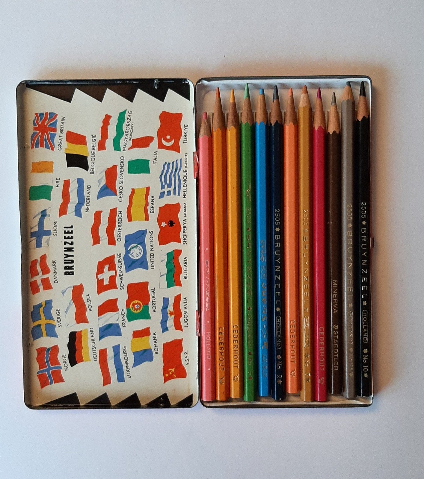 Bruynzeel vintage doos met kleurpotloden, Ophalen of Verzenden, Gebruikt, Potlood of Stift