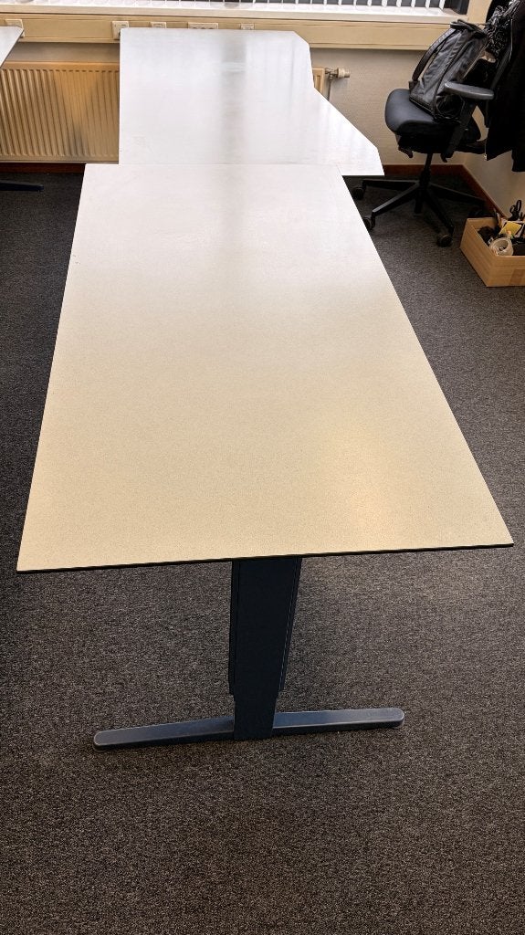 Bureaus - partij van 6 stuks (2 recht, 4 met uitsparing), Ophalen, Overige typen, 160 cm, Gebruikt
