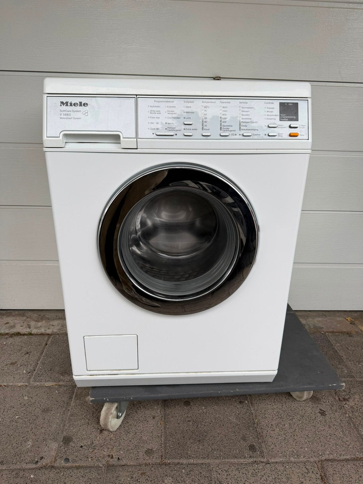 Miele SoftCare System V5660 wasmachine – 6 kg, Ophalen, Zo goed als nieuw, 85 tot 90 cm, 1200 tot 1600 toeren
