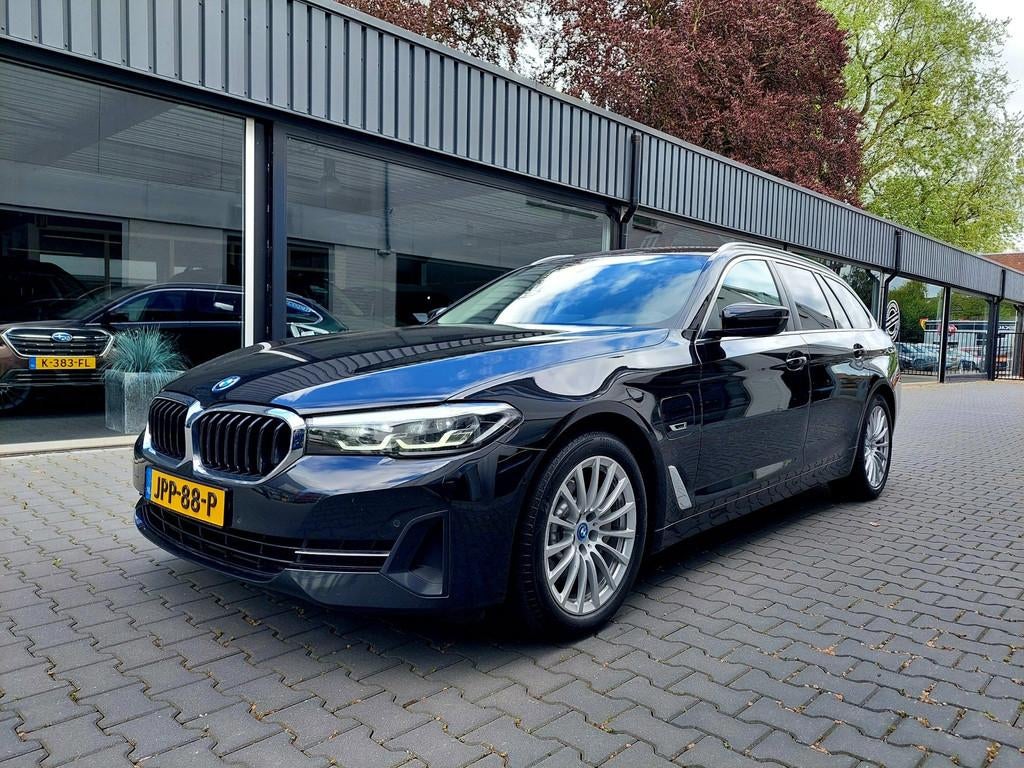 BMW 5-serie Touring 520e Leer Navi Electrisch verstelbare st, Automaat, 1998 cc, Gebruikt, Beige