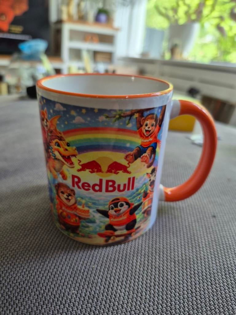 Red Bull Mok met Dierenprint - Zo goed als nieuw, Ophalen of Verzenden