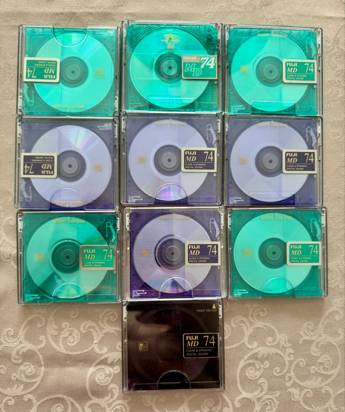 Fuji MD 74 Minidiscs in Maxell opbergdoos - 10 stuks, Ophalen of Verzenden, Minidisc-speler