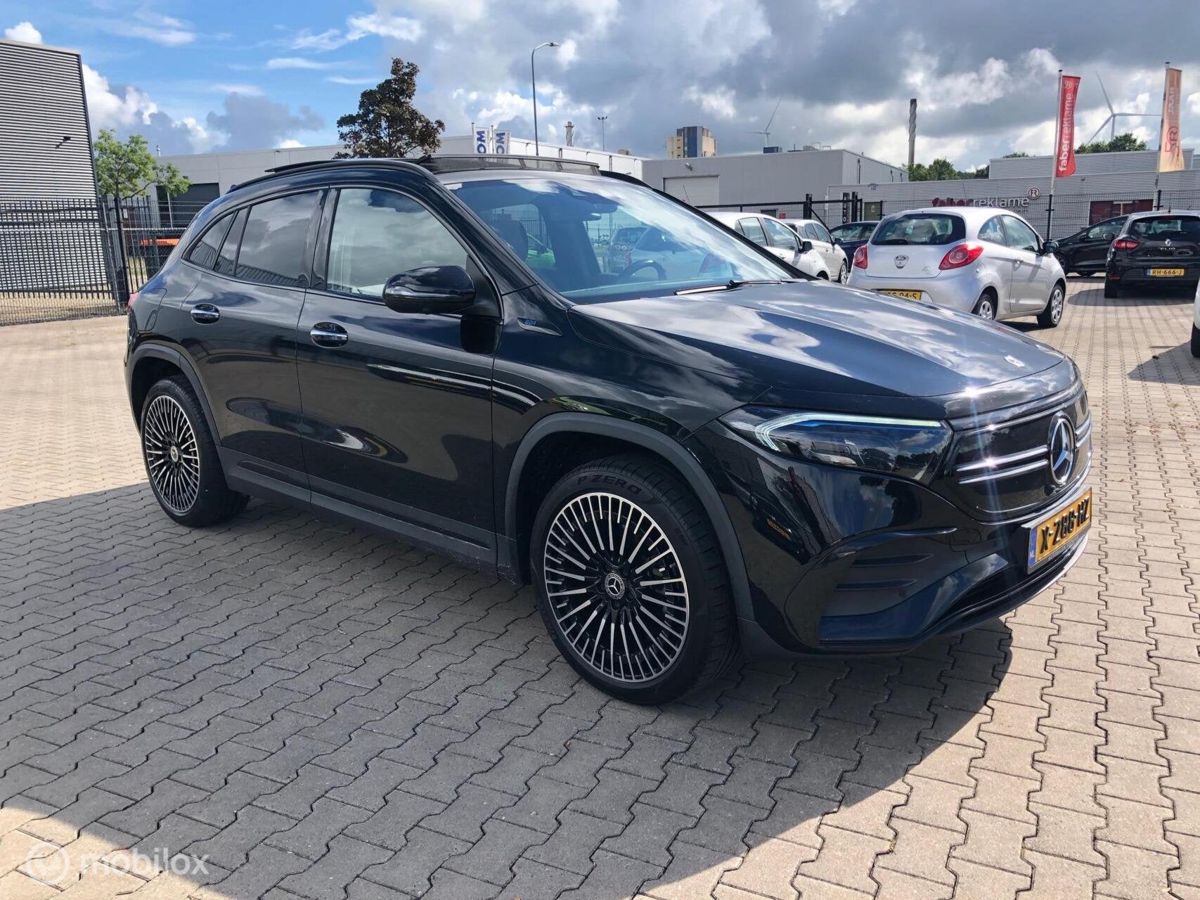 Mercedes EQA 250 AMG Line 67 kWh Voll Optie,s, 1940 kg, 190 pk, Zwart, 90 €/maand