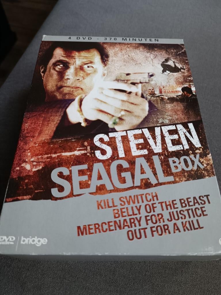 Steven seagal - 4 dvd box, Cd's en Dvd's, Vanaf 16 jaar, Ophalen of Verzenden, Zo goed als nieuw