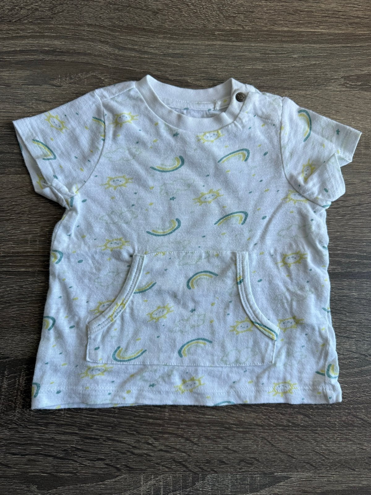 Orchestra T-shirt wit met zonnetjes en regenbogen, Ophalen of Verzenden, Zo goed als nieuw, Jongetje of Meisje, Shirtje of Longsleeve
