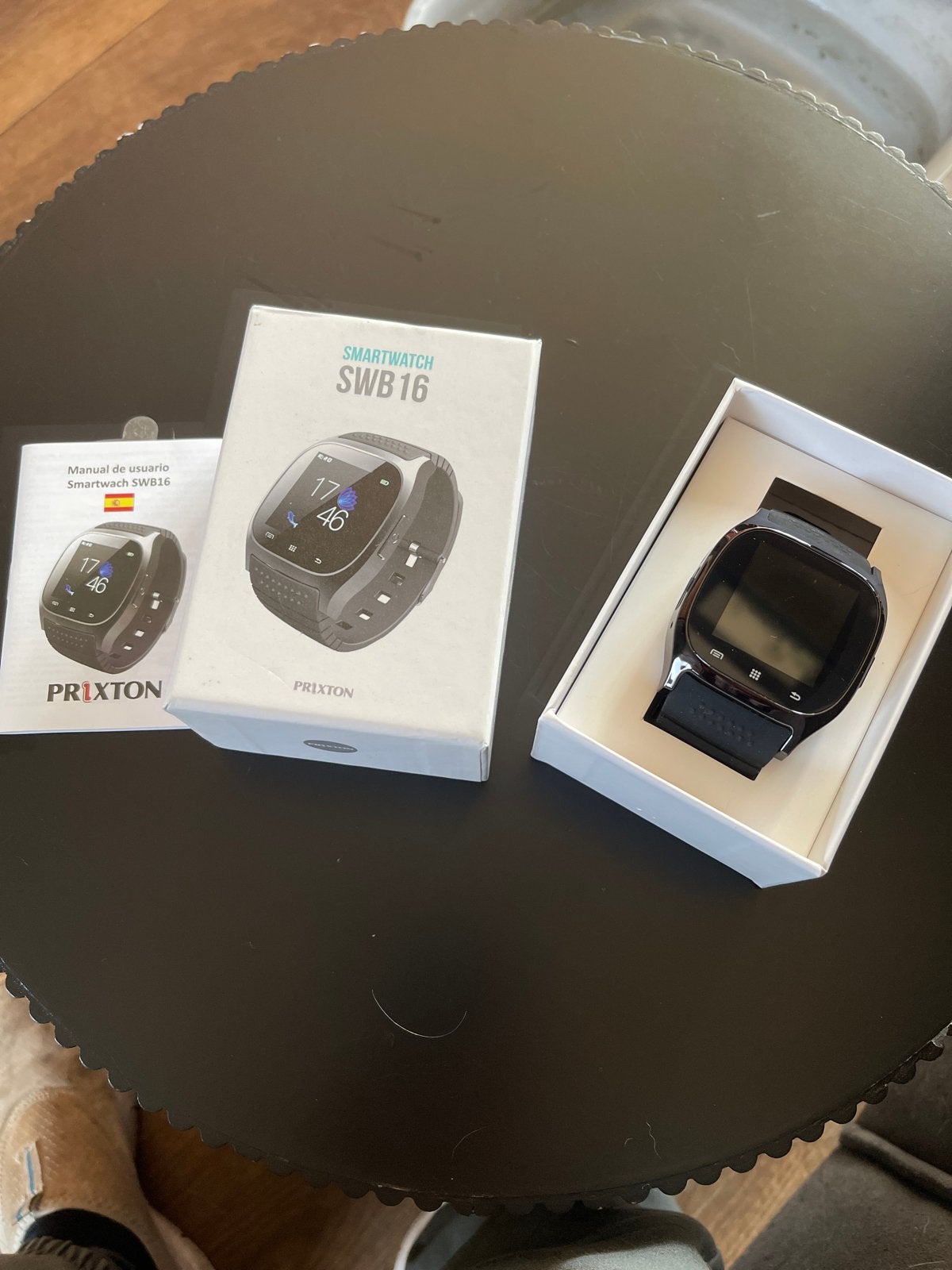 Smartwatch SWB 16 - Nieuw in doos, Ophalen of Verzenden, Nieuw, Zwart