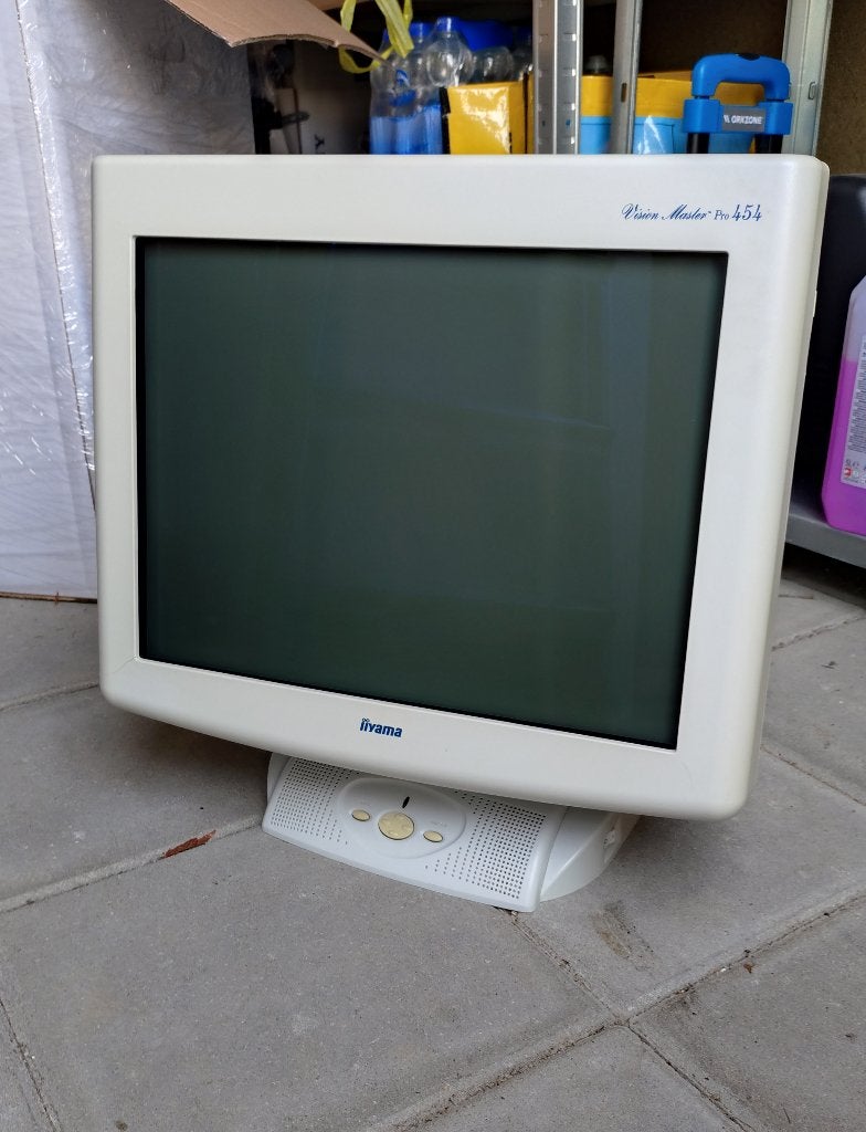 Werkende Iiyama Vision Master Pro 454 (CRT Monitor)
