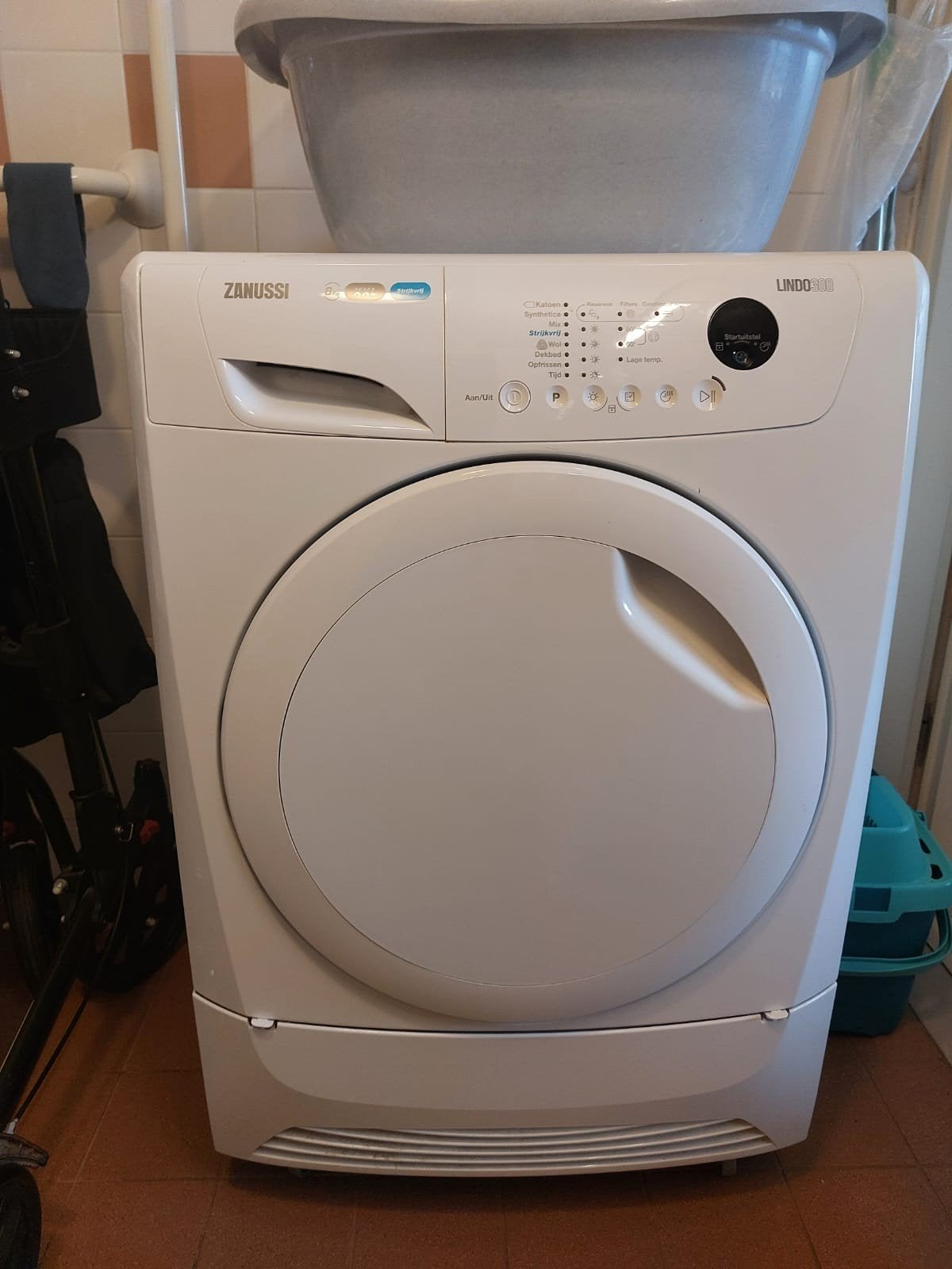 Zanussi Lindo 300 Condensdroger, 6 tot 8 kg, Ophalen of Verzenden, Condens, 85 tot 90 cm