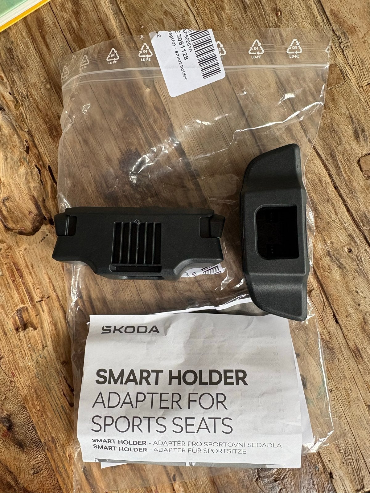 2 iPad houder adapters voor Seat en Skoda sportstoelen, Auto diversen, Ophalen of Verzenden, Nieuw