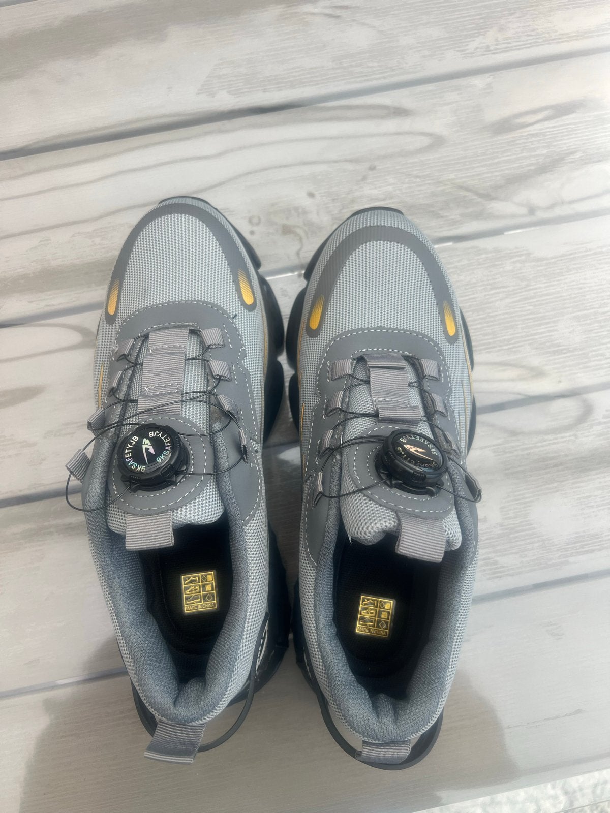Veiligheidschoenen Grijze sneakers Maat 42, Kleding | Heren, Schoenen, Ophalen of Verzenden, Nieuw, Overige kleuren, Sneakers of Gympen