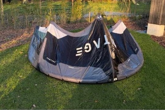Vantage Vulture Gen 4 7m, Watersport en Boten, Kitesurfen, Geen board, Ophalen of Verzenden, Zo goed als nieuw, Kite