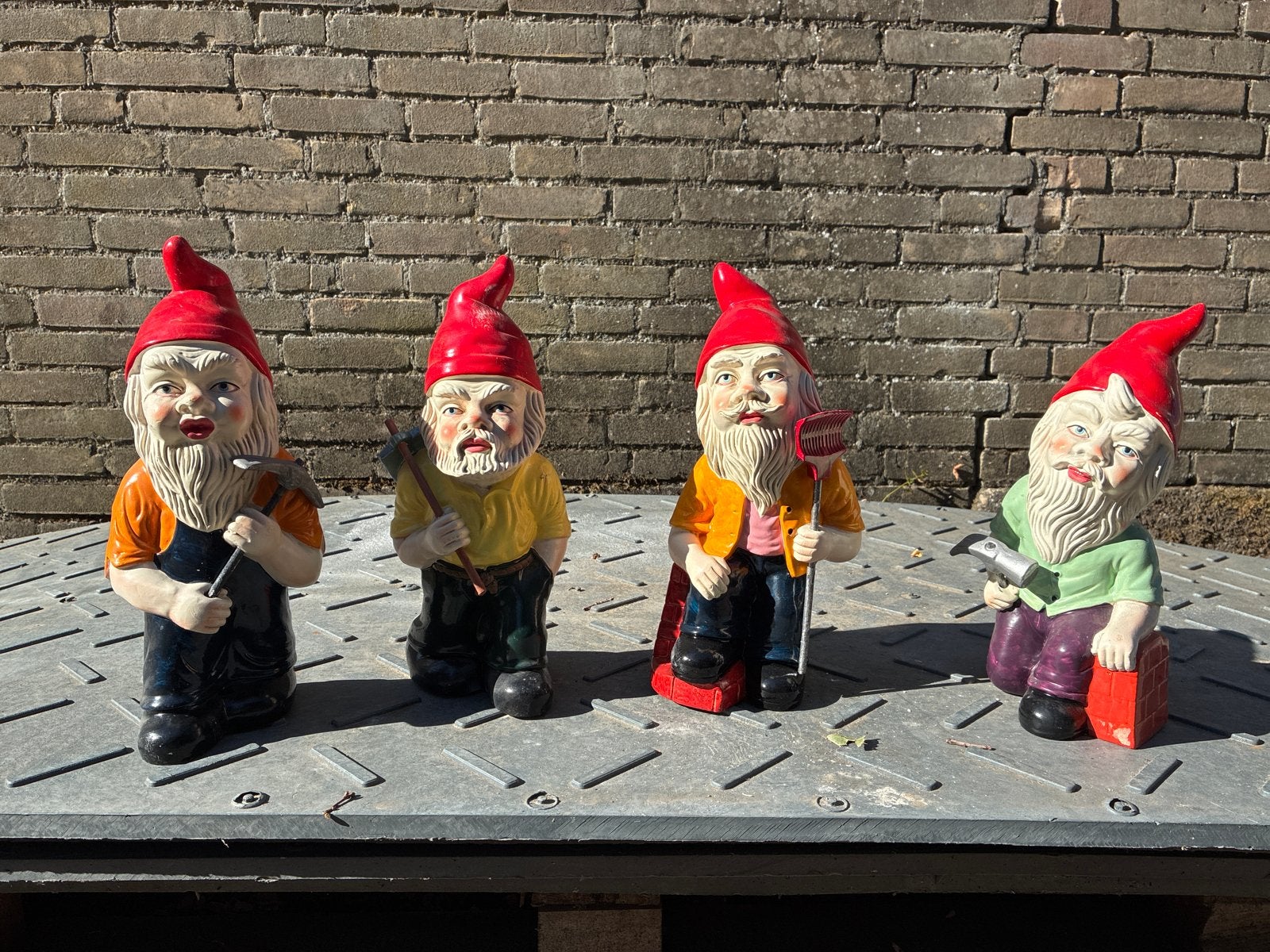 Set van 4 Tuinkabouters - Diverse Beroepen, Tuin en Terras, Tuinbeelden, Ophalen, Zo goed als nieuw, Steen, Tuinkabouter