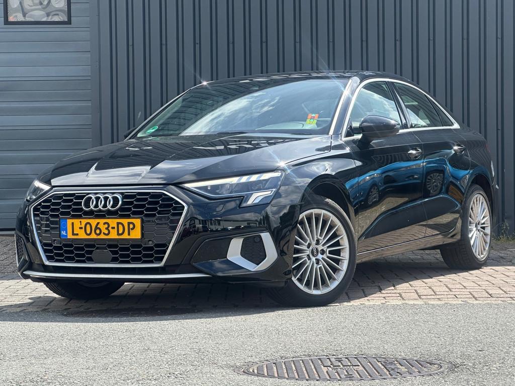Audi A3 Limousine 30 TFSI Business edition, Stof, Gebruikt, Origineel Nederlands, Bedrijf