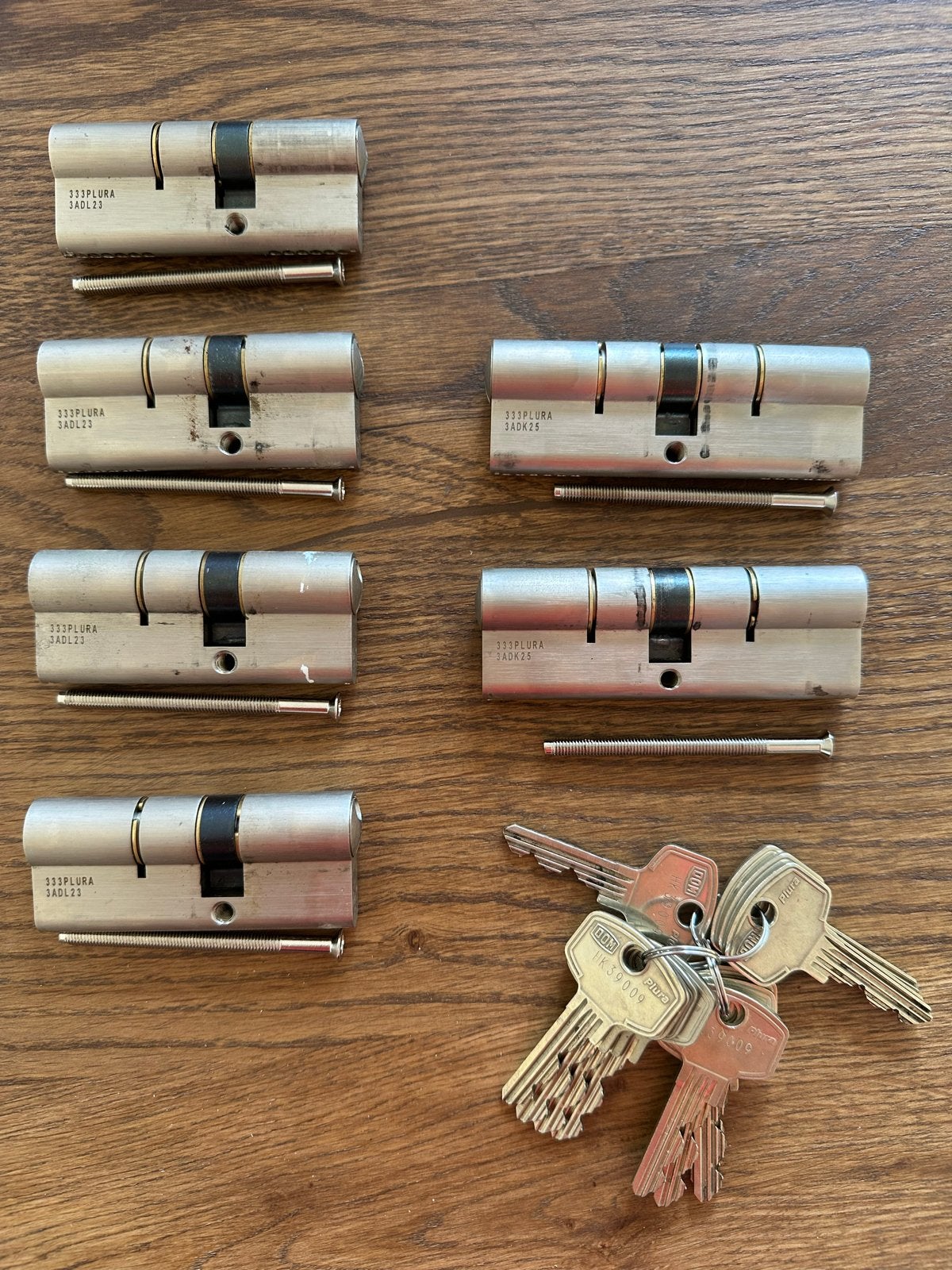Set van 6 DOM SKG** cilindersloten met sleutels, Ophalen of Verzenden, Gebruikt, Overige materialen, Slot