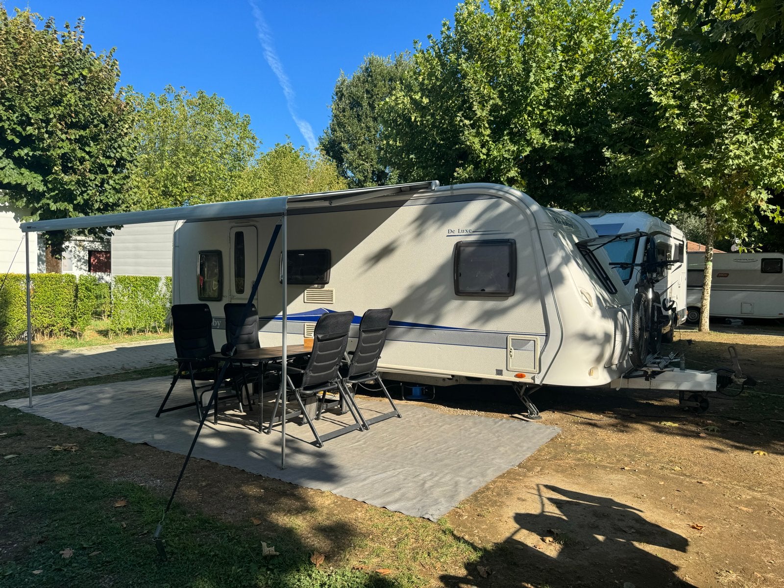 Te koop, Hobby 560 met stapelbed, Rondzit, Hobby, 7 tot 8 meter, Koelkast