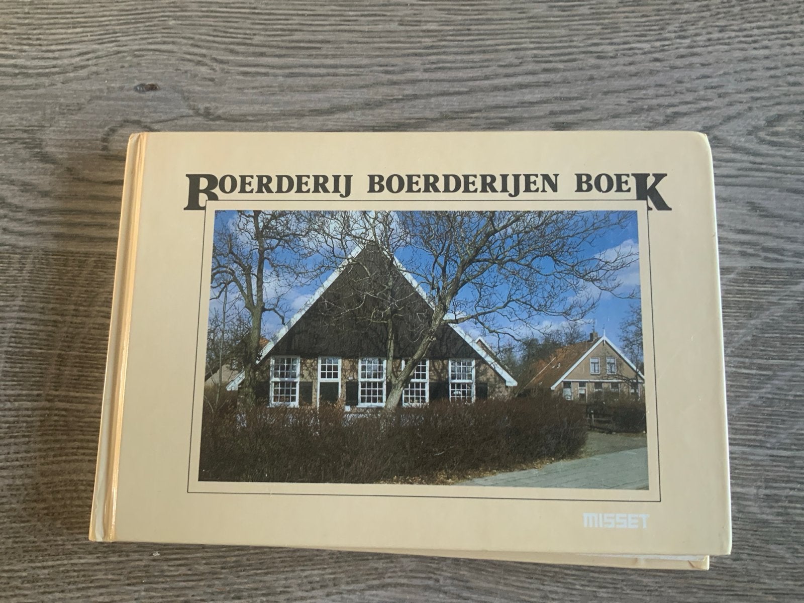 Boerderij Boerderijen Boek - van der Molen, Ophalen of Verzenden, Gelezen