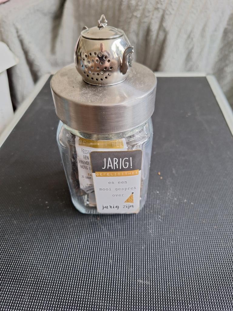 Glazen pot met thee en spel, Onbekend, Onbekend, Ophalen of Verzenden, Zo goed als nieuw