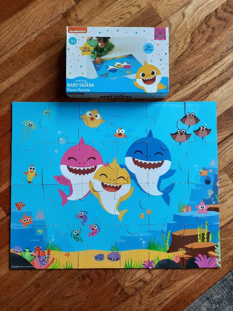 BABY SHARK vloerpuzzel 3+, Ophalen of Verzenden, Zo goed als nieuw, Jongen of Meisje
