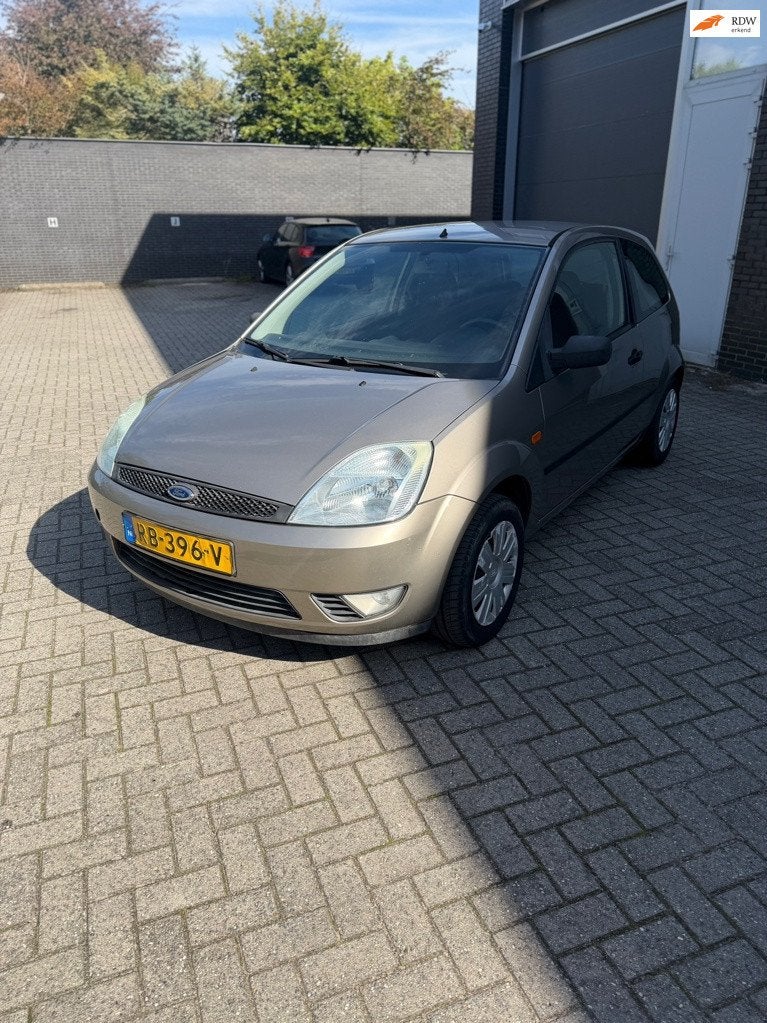 Ford Fiesta 1.25-16V Ambiente, Voorwielaandrijving, 4 cilinders, Bedrijf, Handgeschakeld