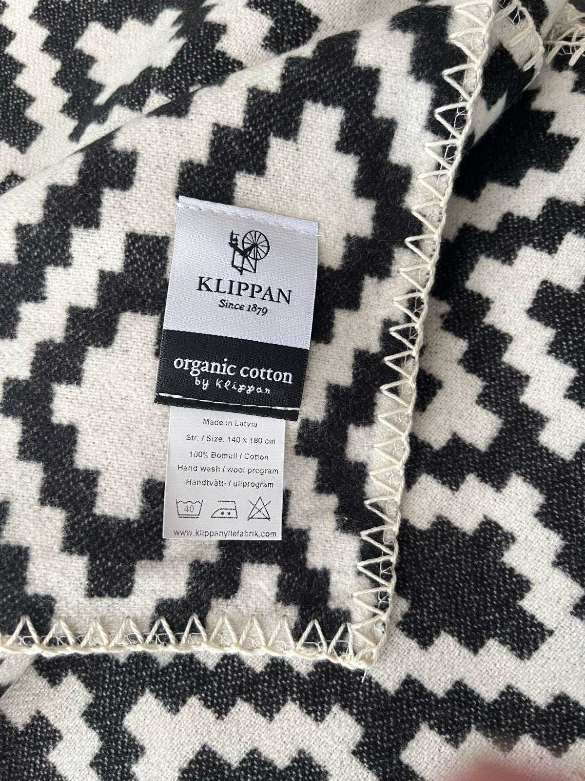 Klippan Organic Katoenen Plaid Zwart-Wit Geometrisch, Huis en Inrichting, Overige merken, Zwart, Nieuw, Ophalen of Verzenden