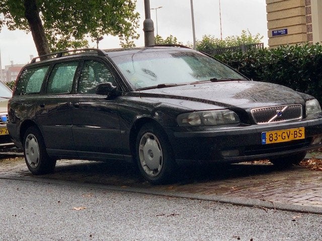 Volvo V70 2.4 140PK 2001 Zwart, Voorwielaandrijving, Stof, 1800 kg, 1505 kg