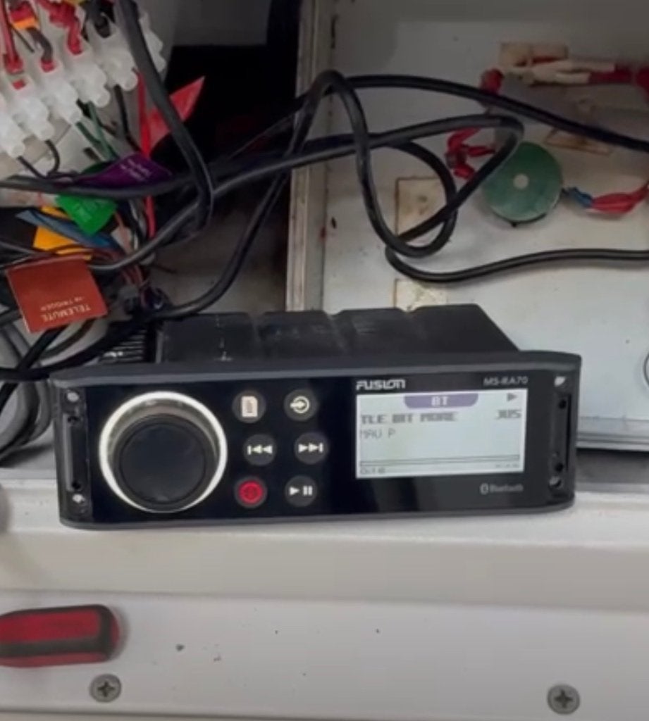 Fusion Bluetooth Marine Radio RA70, Watersport en Boten, Ophalen of Verzenden, Gebruikt, Radio