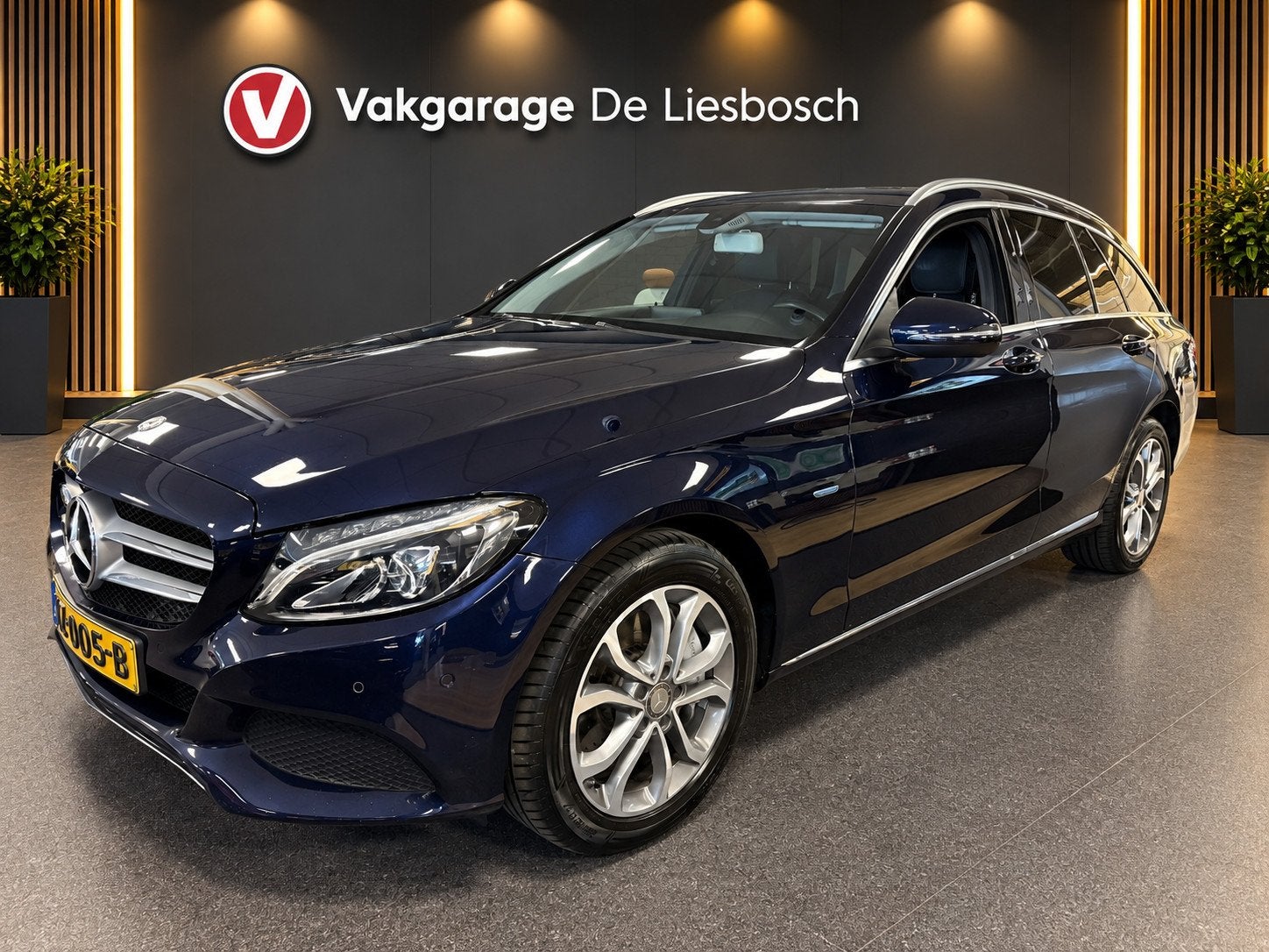 Mercedes-Benz C-klasse Estate 350 e Lease Edition / Sfeerver, Auto's, Achterwielaandrijving, Gebruikt, Blauw, Leder en Stof