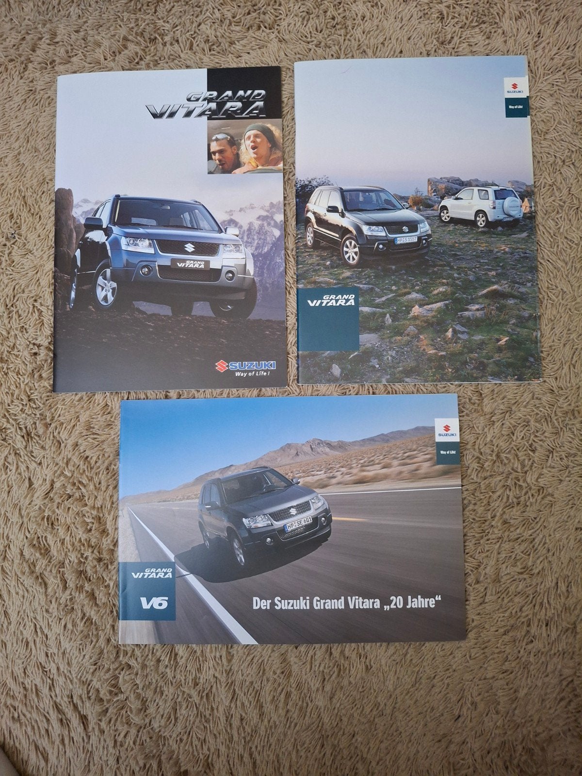 3x autofolder Suzuki Vitara 3e generatie, Verzenden, Zo goed als nieuw, Overige merken